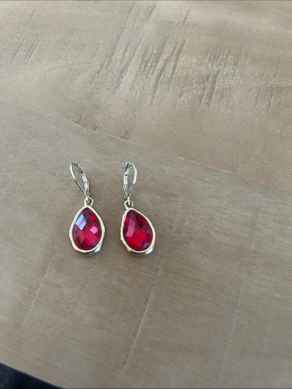 Red Teardrop Dangle Earrings - Gold Setting
